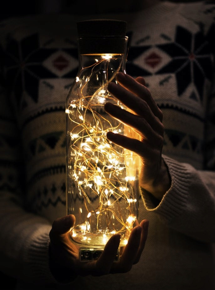 Battery-powered wire lights, warm white