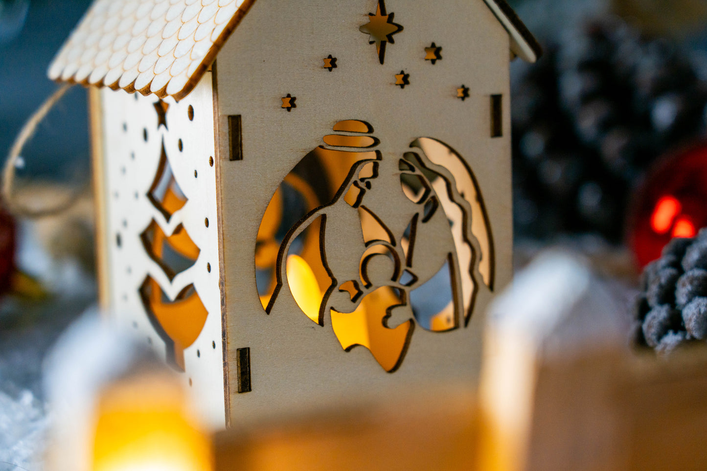 Świąteczny Domek drewniany, lampion LED