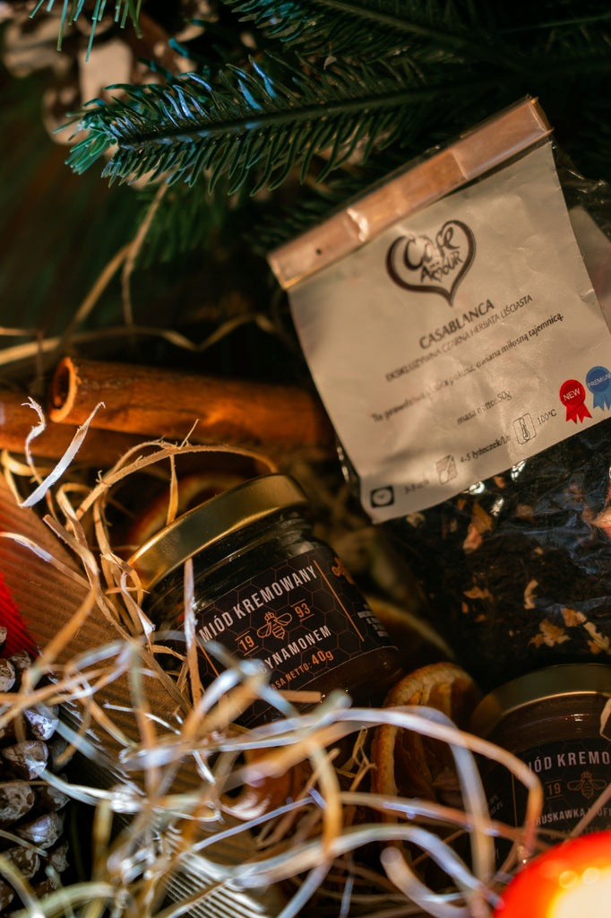 Christmas Gift Basket - Honey & Tea