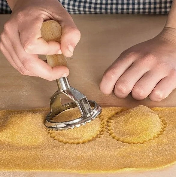 Wykrawacz do pierogów, uszek, forma do ciasta