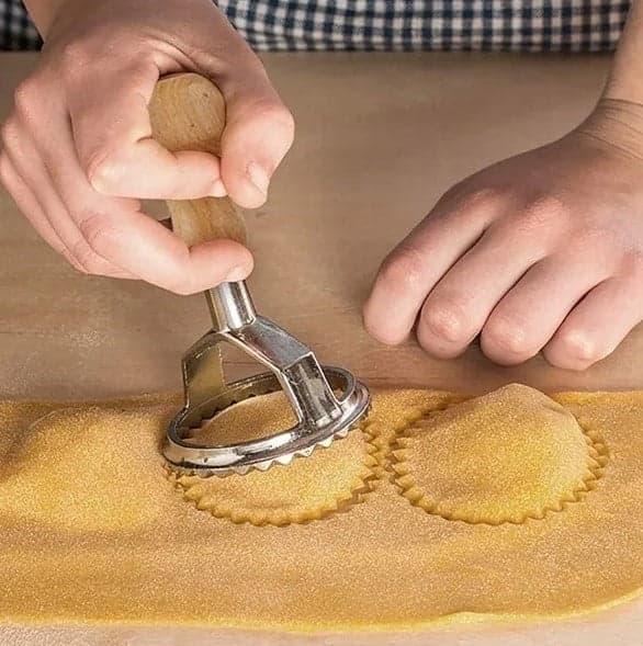 Wykrawacz do pierogów, uszek, forma do ciasta