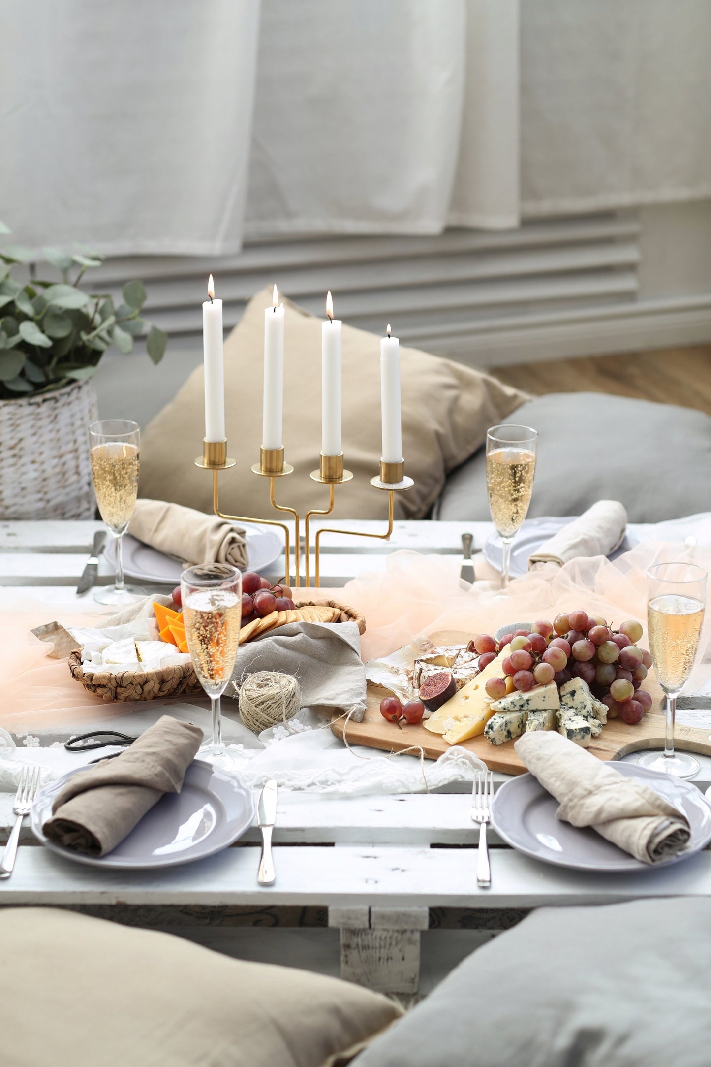 Tradycyjna Świeca Stołowa Biała 30 szt.