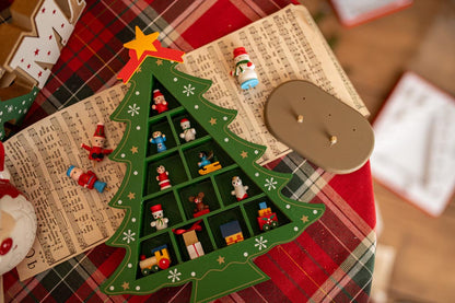 Drewniana figurka na biurko "Świąteczna Choinka - zielona - DUŻA OZDOBA ŚWIĄTECZNA Z DREWNA