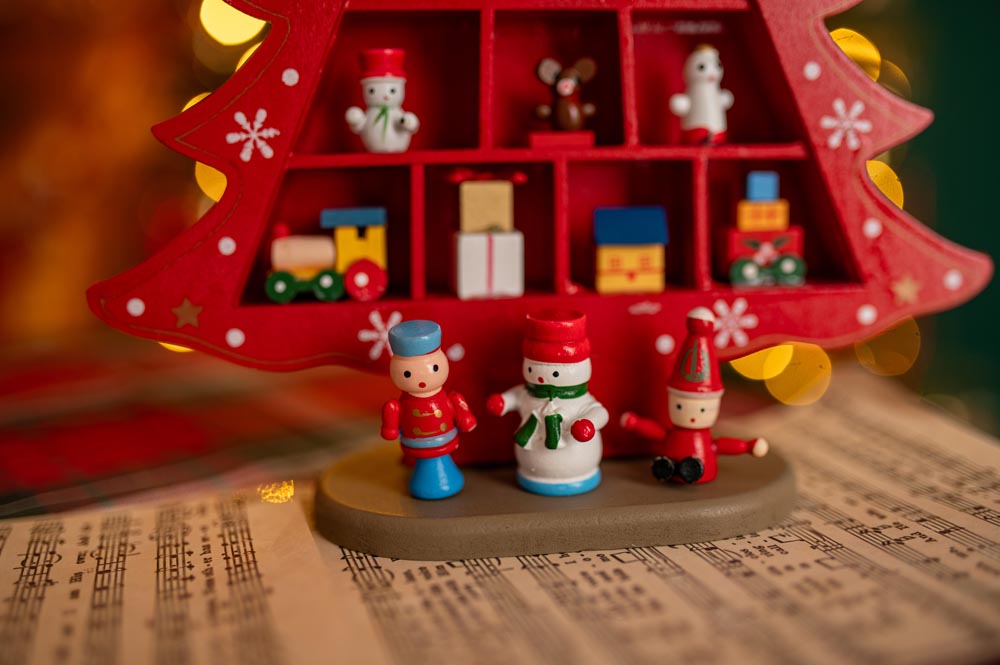 Drewniana figurka na biurko "Świąteczna Choinka - czerwona - DUŻA OZDOBA ŚWIĄTECZNA Z DREWNA