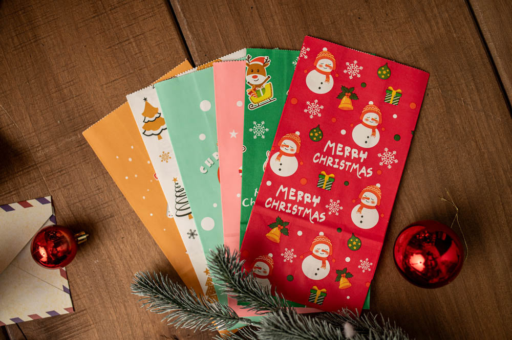 Bożonarodzeniowy kalendarz adwentowy, torebki prezentowe