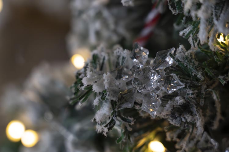 Świąteczna zawieszka na choinkę "Śnieżynka"