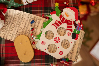 Drewniana figurka na biurko "Bałwanek" - OZDOBA ŚWIĄTECZNA