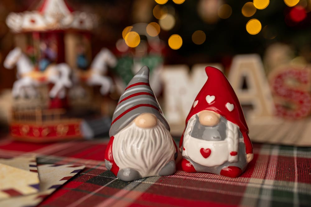 Świąteczny zestaw na przyprawy - pieprzniczka i solniczka,