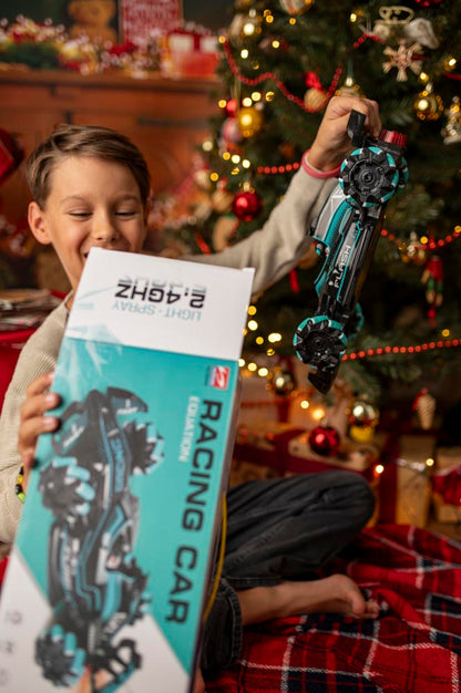 Duży zdalnie sterowany samochód do driftu