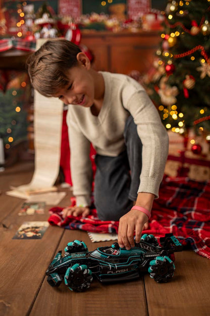 Duży zdalnie sterowany samochód do driftu