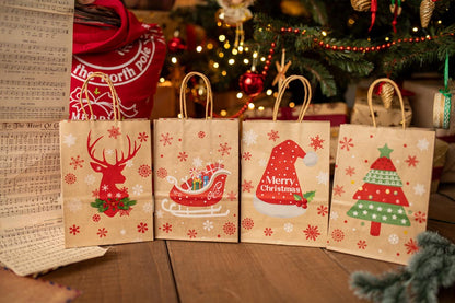 Papierowa torba świąteczna na prezenty - 210x150x80mm - 4 wzory - ZESTAW #2 - MAŁY ROZMIAR