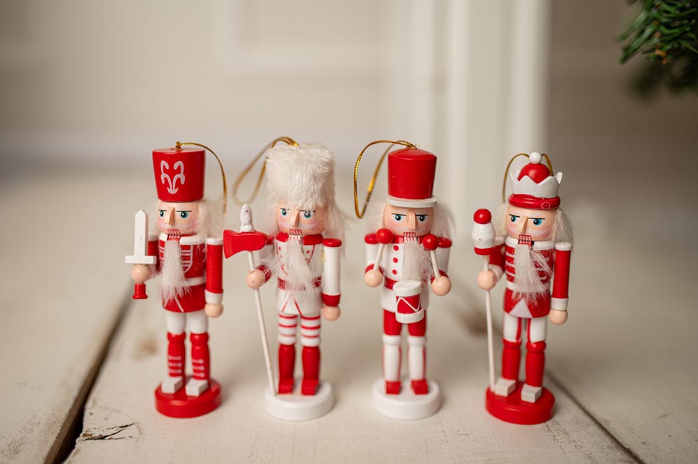 Figurki do zawieszenia - Dziadek do orzechów - ZAWIESZKI NA CHOINKĘ 4szt