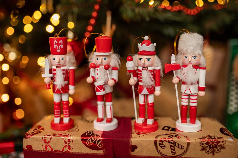 Figurki do zawieszenia - Dziadek do orzechów - ZAWIESZKI NA CHOINKĘ 4szt