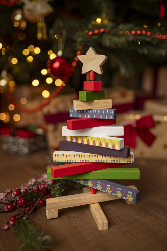 Drewniana świąteczna choinka - OZDOBA ŚWIĄTECZNA