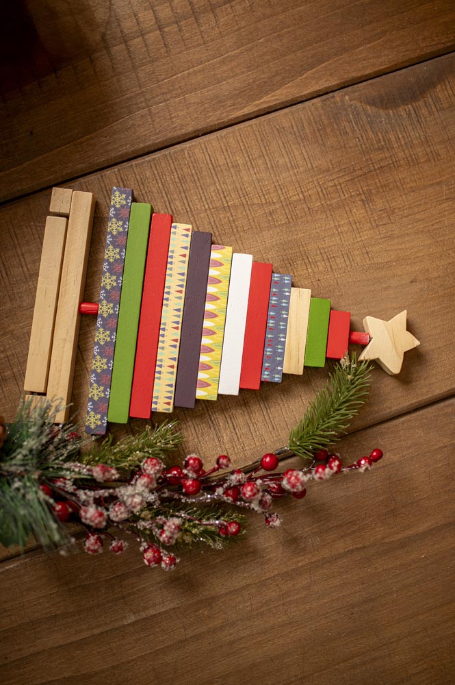 Drewniana świąteczna choinka - OZDOBA ŚWIĄTECZNA