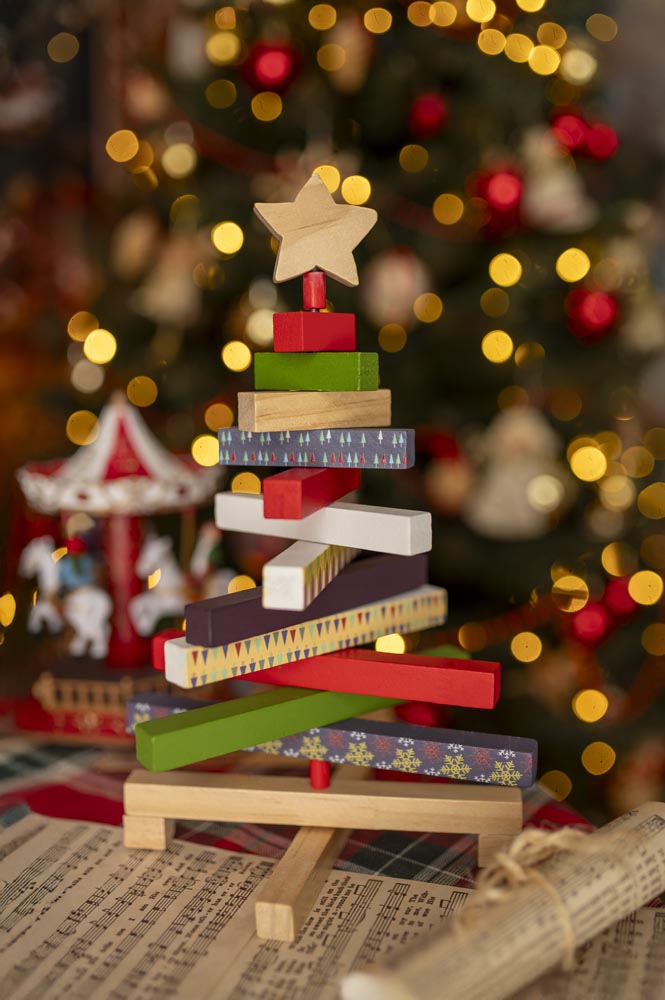 Drewniana świąteczna choinka - OZDOBA ŚWIĄTECZNA